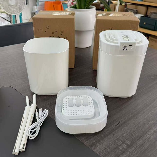 Plastic Humidifier